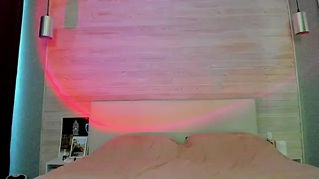 molly hunt  online show from 03/28/26, 04:57