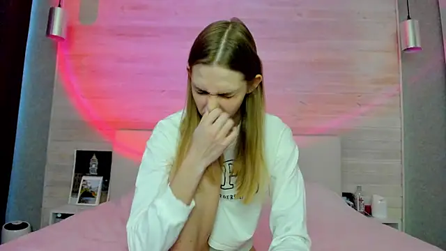 molly hunt  online show from 04/05/26, 05:14