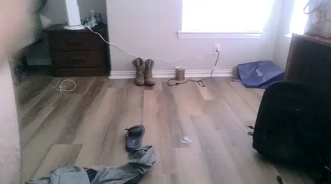 Snapshot of texansn chatting on 12/18/24, 09:51 texansn online show from 12/18/24, 09:51