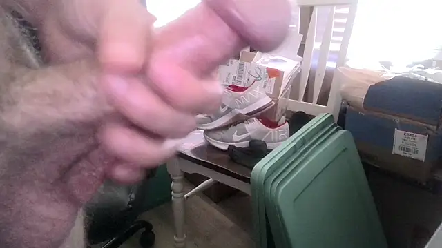 Snapshot of texansn chatting on 09/30/25, 06:58 texansn online show from 09/30/25, 06:58