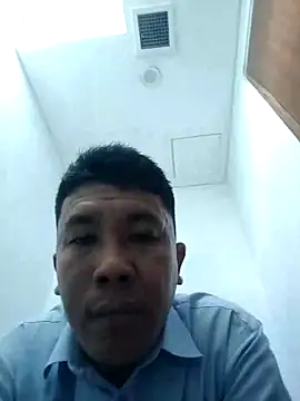 Snapshot of Dewan92 chatting on 10/20/25, 08:04 Dewan92 online show from 10/20/25, 08:04