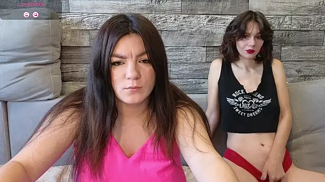 Snapshot of Vika_loves_you chatting on 09/19/25, 02:04 Vika loves you online show from 09/19/25, 02:04