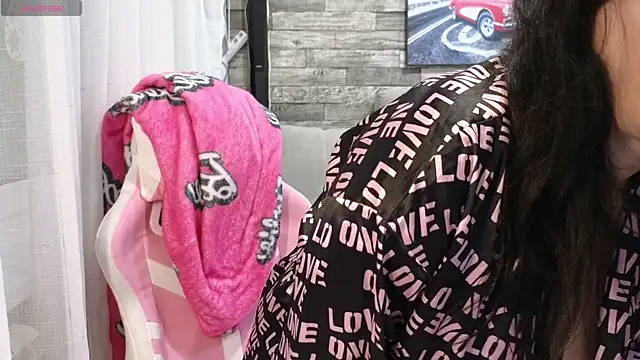 Vika loves you online show from 11/24/25, 02:28