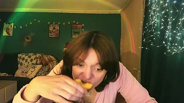 Snapshot of ClancyMorissey chatting on 05/19/26, 06:04 ClancyMorissey online show from 05/19/26, 06:04
