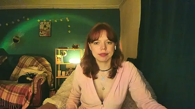 Snapshot of ClancyMorissey chatting on 03/11/25, 12:11 ClancyMorissey online show from 03/11/25, 12:11