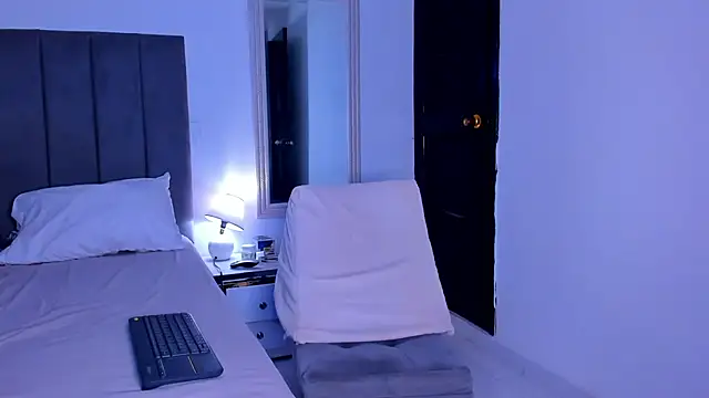 ethan brown  online show from 10/29/25, 03:27