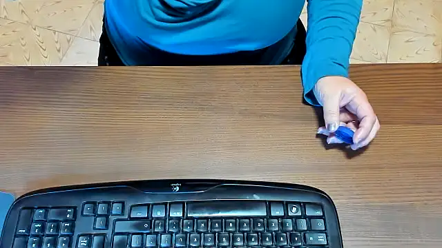 NikkiHolland online show from 10/30/25, 08:01