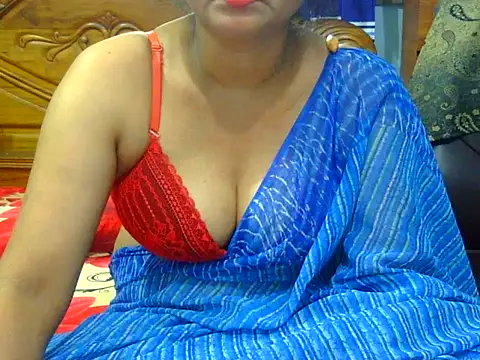 Snapshot of Daneldayna chatting on 07/02/26, 02:12 Daneldayna online show from 07/02/26, 02:12