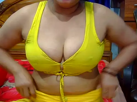 Snapshot of Daneldayna chatting on 07/11/26, 04:51 Daneldayna online show from 07/11/26, 04:51
