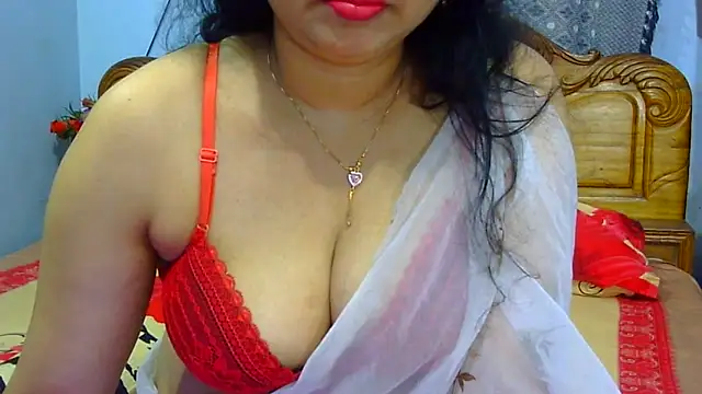 Snapshot of Daneldayna chatting on 03/11/25, 02:42 Daneldayna online show from 03/11/25, 02:42