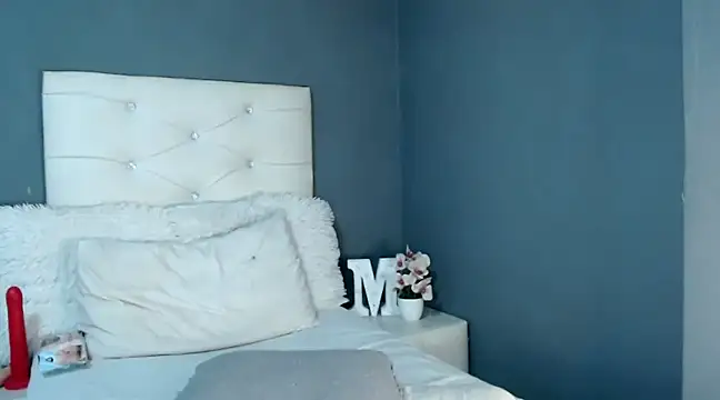  MoniqueLovay  online show from 03/19/25, 06:57