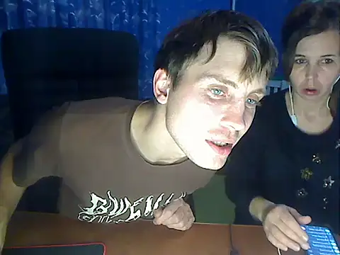 loveis007 online show from 11/14/25, 09:40