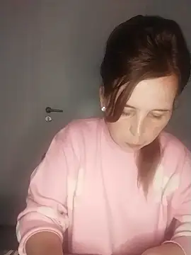 Snapshot of loveis007 chatting on 09/24/25, 08:37 loveis007 online show from 09/24/25, 08:37