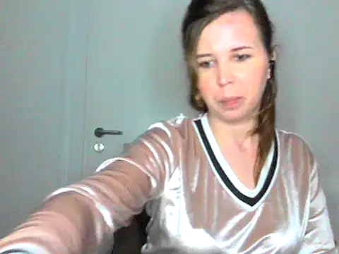 Snapshot of loveis007 chatting on 02/25/25, 01:30 loveis007 online show from 02/25/25, 01:30