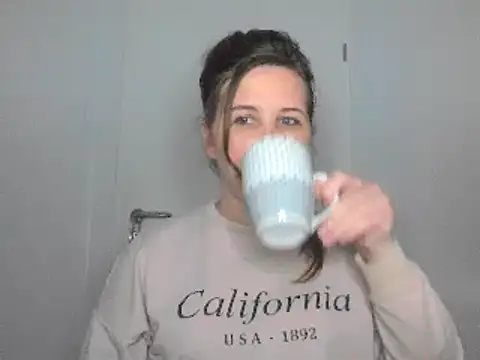 Snapshot of loveis007 chatting on 03/17/25, 09:35 loveis007 online show from 03/17/25, 09:35