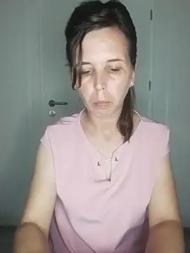 Snapshot of loveis007 chatting on 09/23/25, 07:43 loveis007 online show from 09/23/25, 07:43