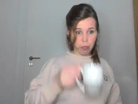 Snapshot of loveis007 chatting on 03/07/25, 09:48 loveis007 online show from 03/07/25, 09:48