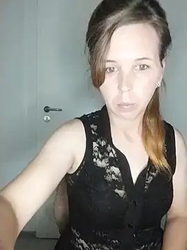 Snapshot of loveis007 chatting on 09/14/25, 08:20 loveis007 online show from 09/14/25, 08:20