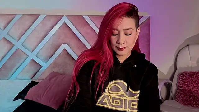  kelly hous36 online show from 09/15/25, 01:00