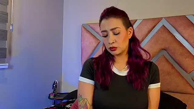  kelly hous36 online show from 11/14/25, 01:26