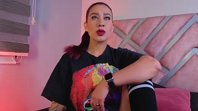  kelly hous36 online show from 10/29/25, 12:26