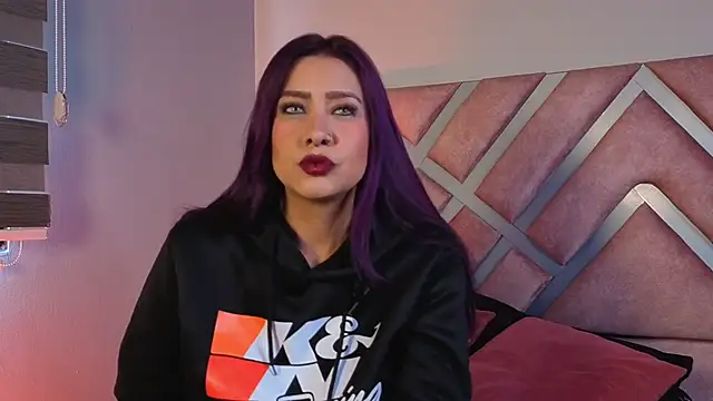  kelly hous36 online show from 11/05/25, 01:03