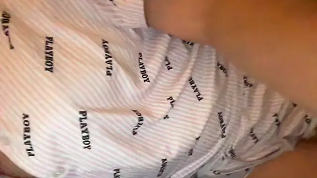 VannaDon online show from 11/17/25, 02:04