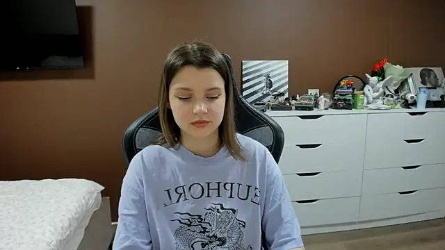 SoniNesti online show from 03/28/26, 03:24