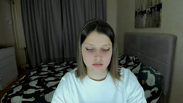 SoniNesti online show from 09/18/25, 03:26