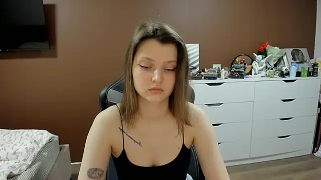 SoniNesti online show from 04/04/26, 02:45