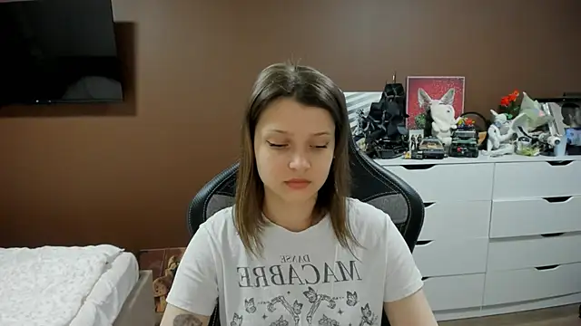 SoniNesti online show from 05/16/26, 02:27
