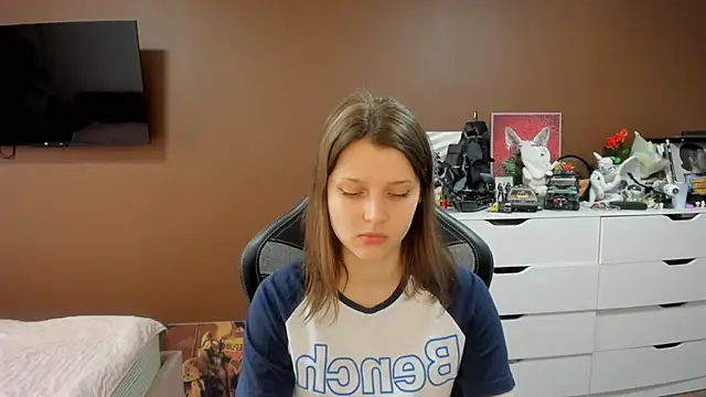SoniNesti online show from 06/04/26, 03:06