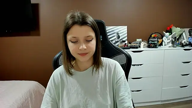 SoniNesti online show from 02/26/26, 02:17