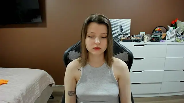 SoniNesti online show from 03/18/26, 02:41