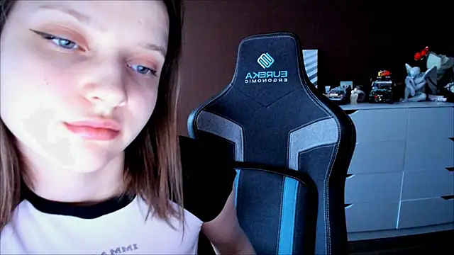 SoniNesti online show from 02/25/26, 02:50