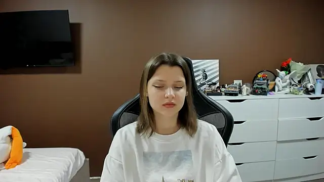 SoniNesti online show from 03/25/26, 02:05