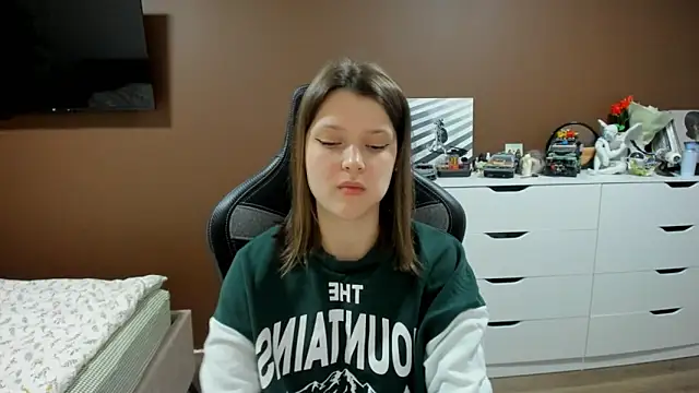 SoniNesti online show from 04/08/26, 03:13