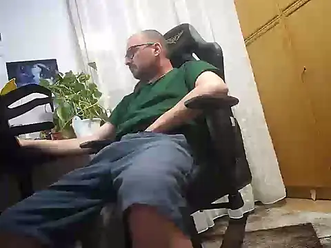 FagGuy39 online show from 04/08/26, 07:04