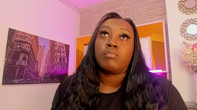 ShaniaBrownn online show from 11/28/25, 07:47