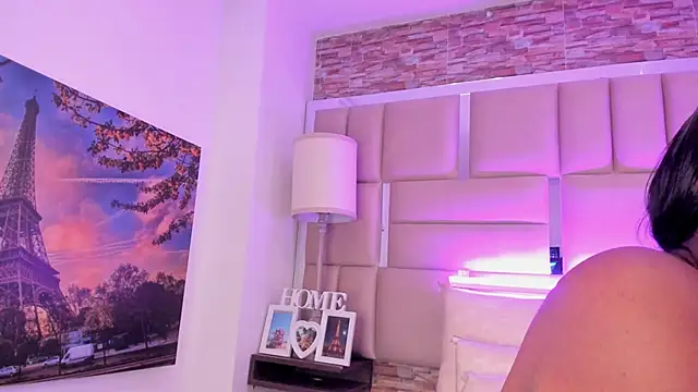 ShaniaBrownn online show from 01/10/26, 08:04