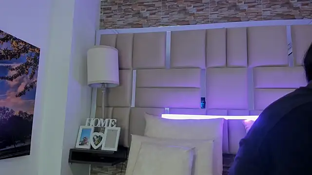 ShaniaBrownn online show from 02/12/26, 06:51