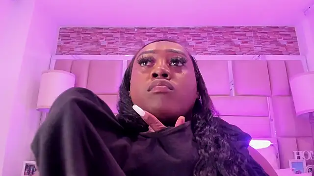 ShaniaBrownn online show from 03/14/26, 07:42