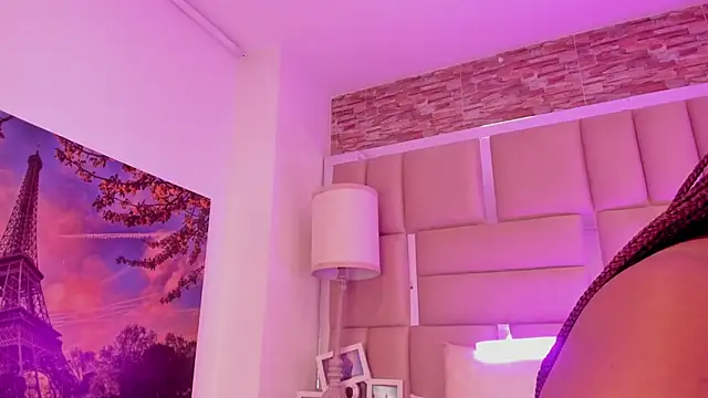 ShaniaBrownn online show from 04/12/26, 07:50