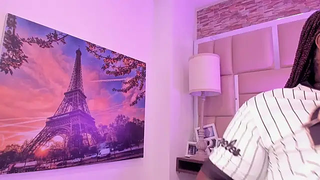 ShaniaBrownn online show from 05/23/26, 07:35