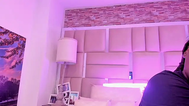 ShaniaBrownn online show from 05/22/26, 07:45