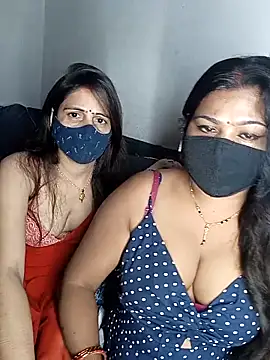 Snapshot of cutee__crazy chatting on 09/21/25, 06:13 cutee crazy online show from 09/21/25, 06:13