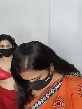Snapshot of cutee__crazy chatting on 06/10/26, 01:56 cutee crazy online show from 06/10/26, 01:56