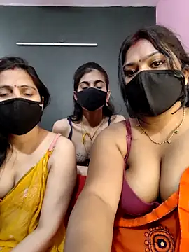 cutee  crazy online show from 04/12/26, 01:47