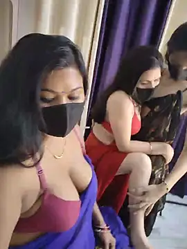Snapshot of cutee__crazy chatting on 06/16/26, 02:17 cutee crazy online show from 06/16/26, 02:17