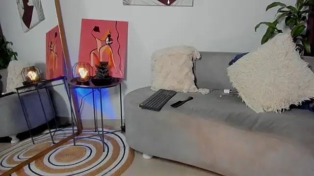 sweet mia23 online show from 11/02/25, 06:40